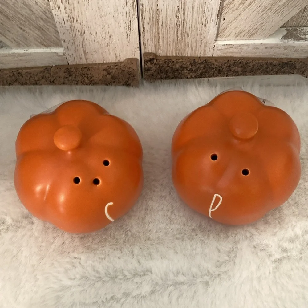 Rae Dunn Pumpkin Shakers